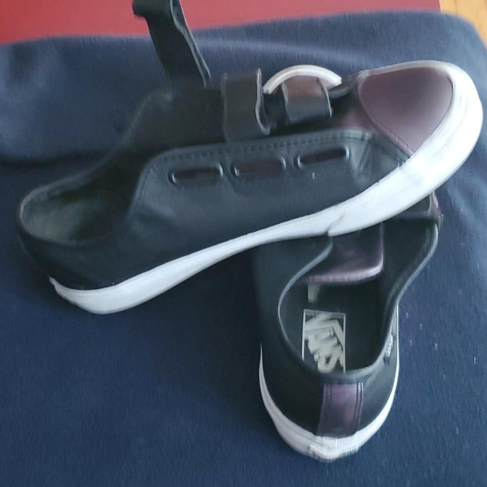 Vans - Picture 4 of 4